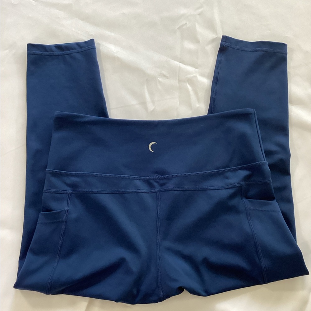 ZYIA Royal Blue Capri Leggings with Pockets Size 8-10